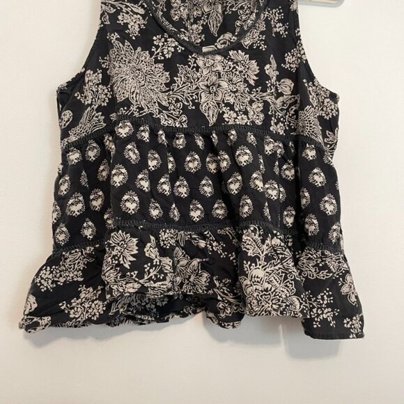 AMERICAN EAGLE Dark Gray Off White Floral Mixed Print Tiered Boho Tank Blouse M - Picture 4 of 11